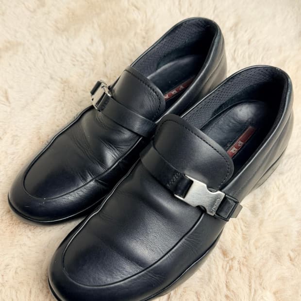 프라다 스포츠 메탈 버클 로퍼 스니커즈 6