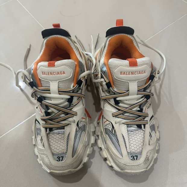 발렌시아가 트랙슈즈