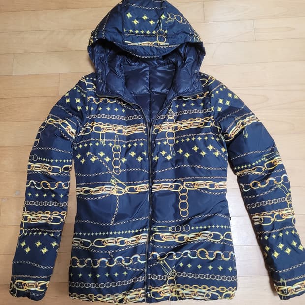 정품 베르사체 베르수스 패딩