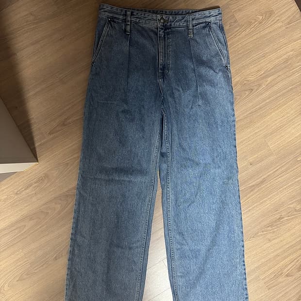 우영미 24fw 원턱 세미와이드 청바지 48(32)사이즈 판매 