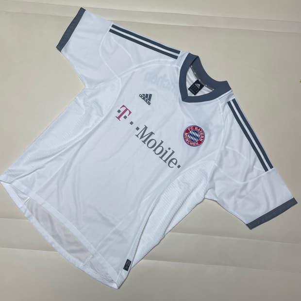 아디다스(Adidas)02-03시즌 바이에른 뮌헨  어웨이 유니폼