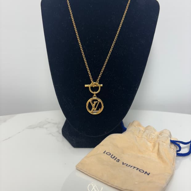루이비통 루이즈 목걸이
