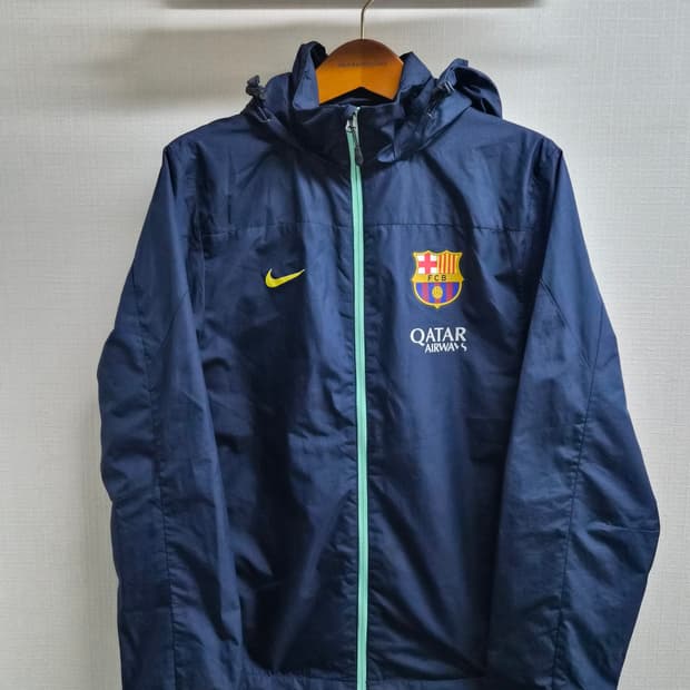 M) 나이키 FC 바르셀로나 바람막이 네이비 팝니다