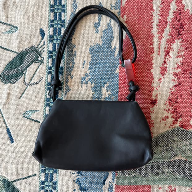 아카이브앱크(Archivepke) 레더 숄더백