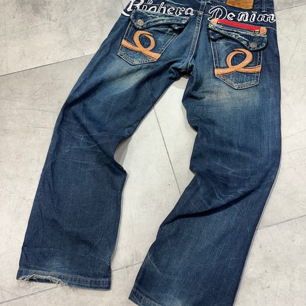 Blobera 락펑크 스컬 버튼 자수 데님 팬츠