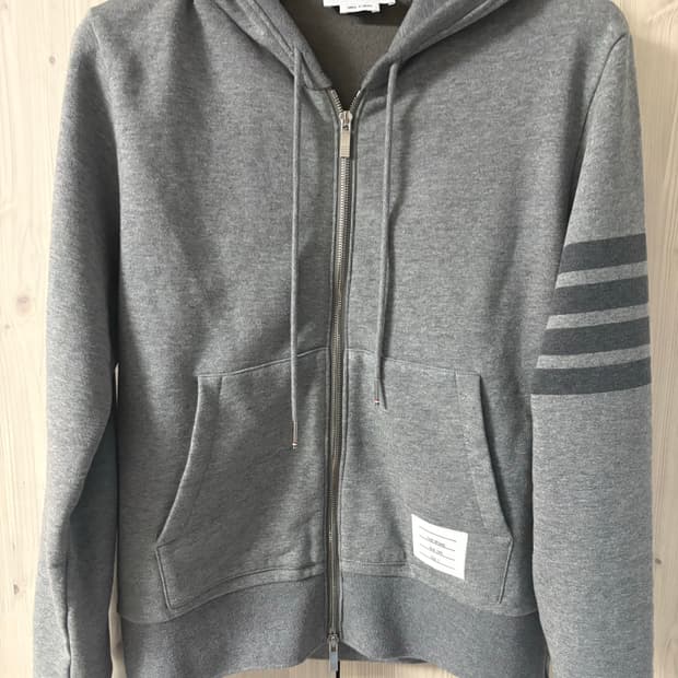 톰브라운 톤앤톤 4바 후드집업