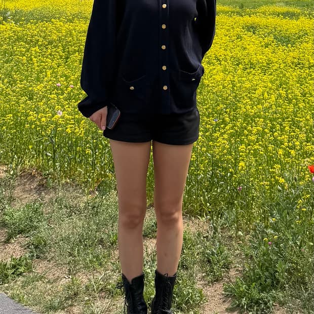 90s Burberrys Gold Button Cardigan