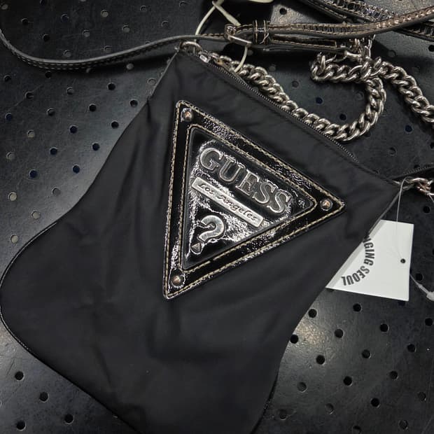 guess 게스 블랙 체인크로스백