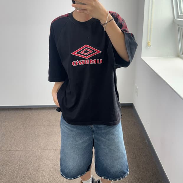 Umbro 엄브로 레드로고 블랙 반팔