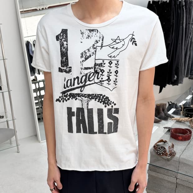 언리얼에이지 라운드 그래픽 티셔츠