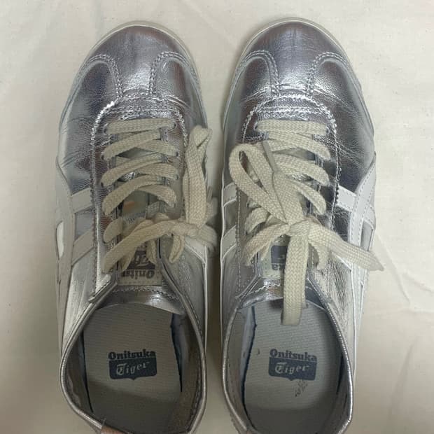 오니츠카타이거 멕시코66 실버 