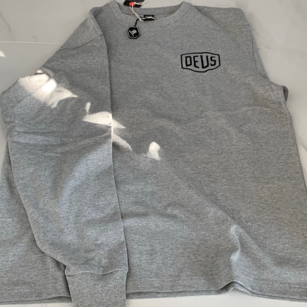데우스 DEUS 롱슬리브