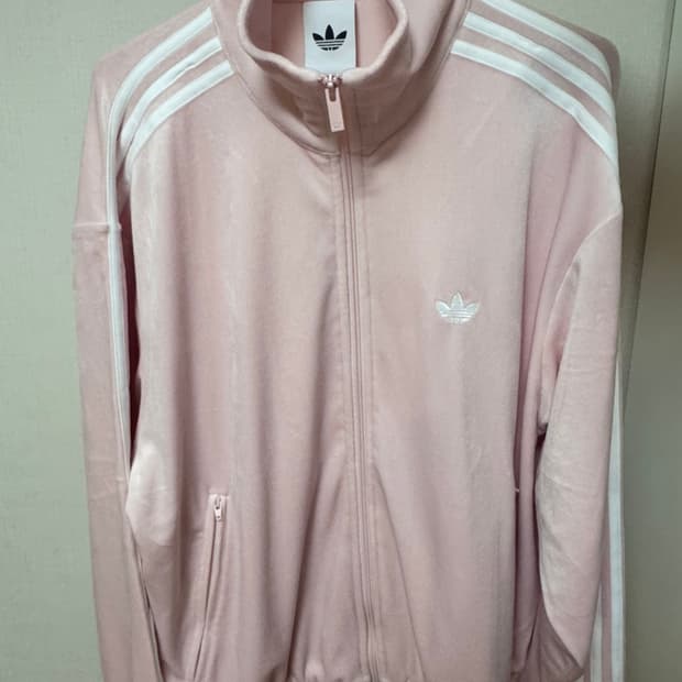 딸기우유 아디다스 벨벳 파이어버드 져지 