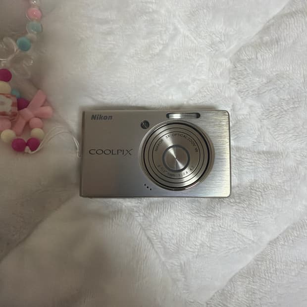 니콘 쿨픽스 S500
