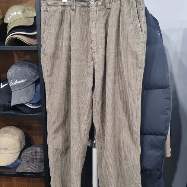 카키스 투턱 골덴바지 허리단면43(33) 총장102 상태10/8