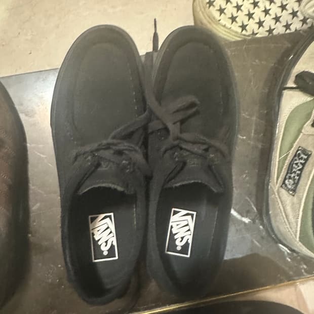 반스 카버로우 블랙