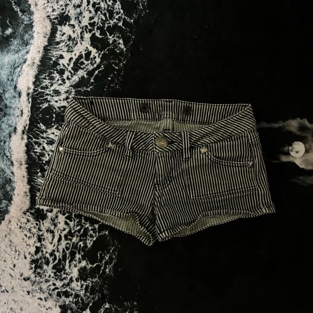 긱시크 스트라이프 반바지