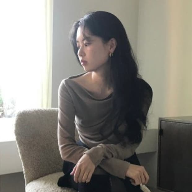 (아이보리) 아카이브제이투유 드레이프티셔츠
