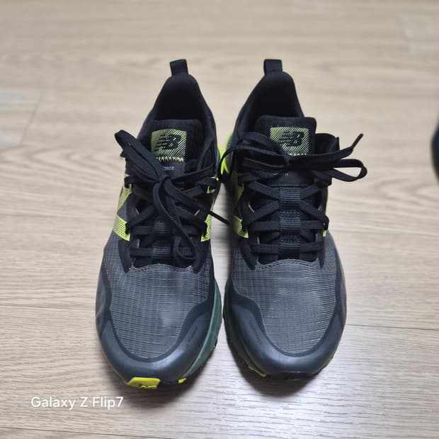 뉴발란스 다이나소프트 니트렐 운동화