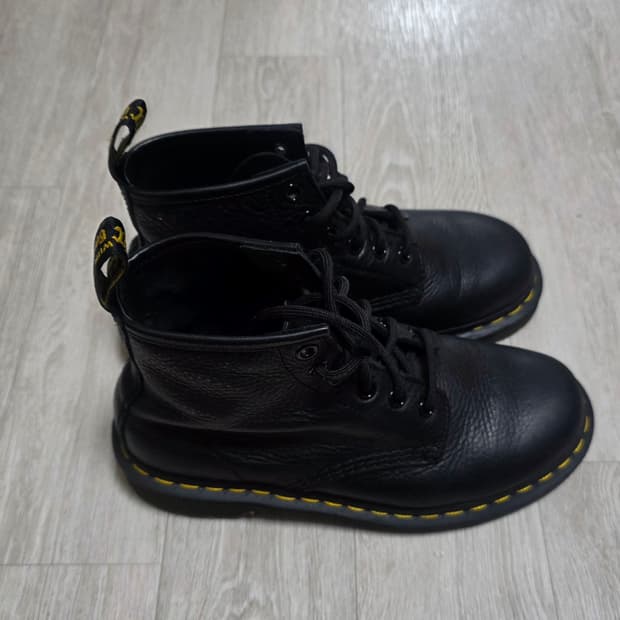 닥터마틴 여성부츠 uk4 230