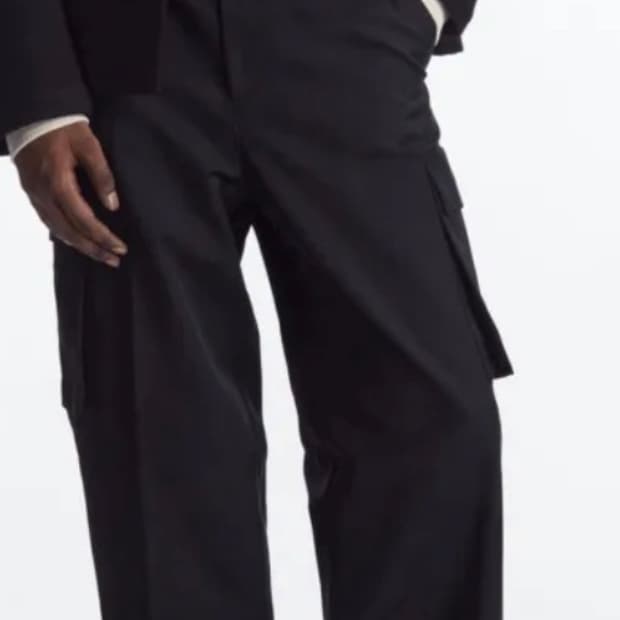 COS 와이드레그 카고트라우저 블랙 48사이즈