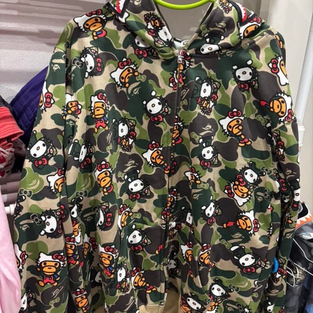 베이프 헬로키티 샤크 후드집업