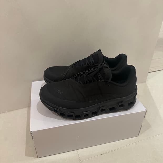 [USED][280] ON x PAF CLOUDMONSTER 2