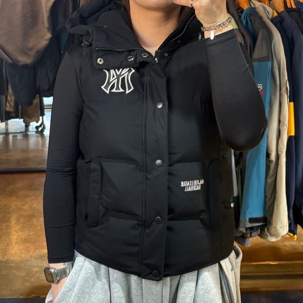 Mlb 블랙 패딩 베스트