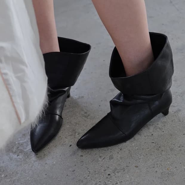 코르베 페리 슬라우치 부츠 (Black)