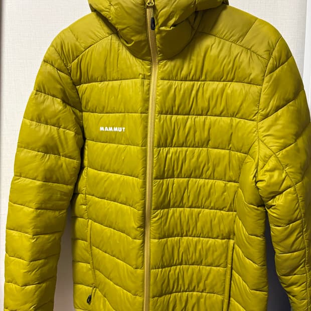 마무트 크래그 인슐레이션 후드 패딩 머스타드 색상