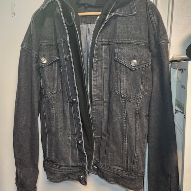 버튼서울(Button Seoul) 디테쳐블 후드 트러커 데님 자켓 50