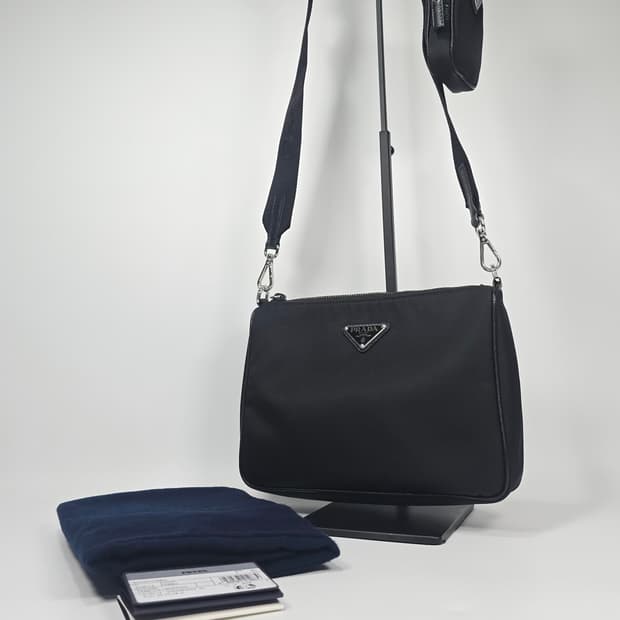 프라다 로고 리나일론 크로스백