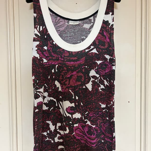 드리스반노튼 민소매 티셔츠