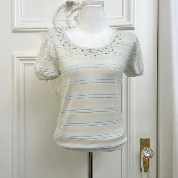 mint beige silver line puff lovely top