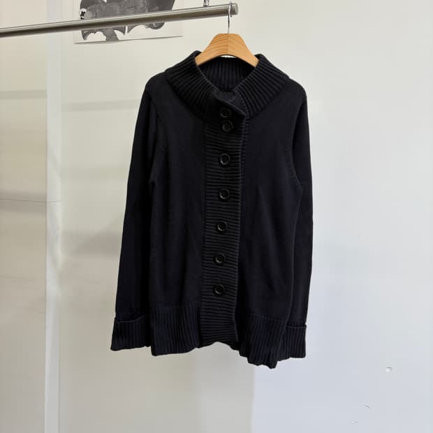 INTERPLANET 가디건