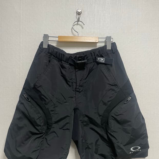 오클리x팔라스 반바지