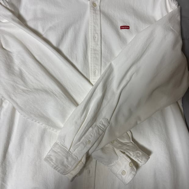 슈프림 스몰 박스 셔츠 화이트 데님 판매합니다