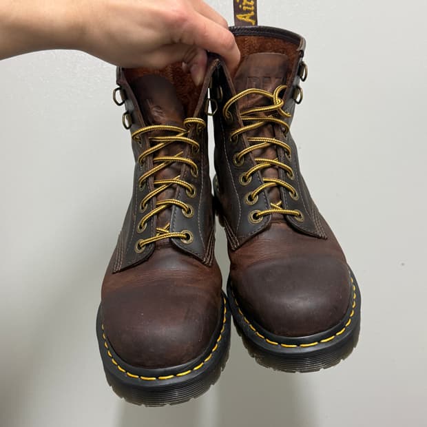 닥터마틴 디스이스네버뎃 1460 왁스드 풀 그레인 브 라운 280