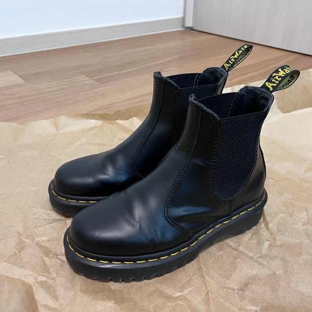 닥터마틴 2976 첼시 부츠 UK4
