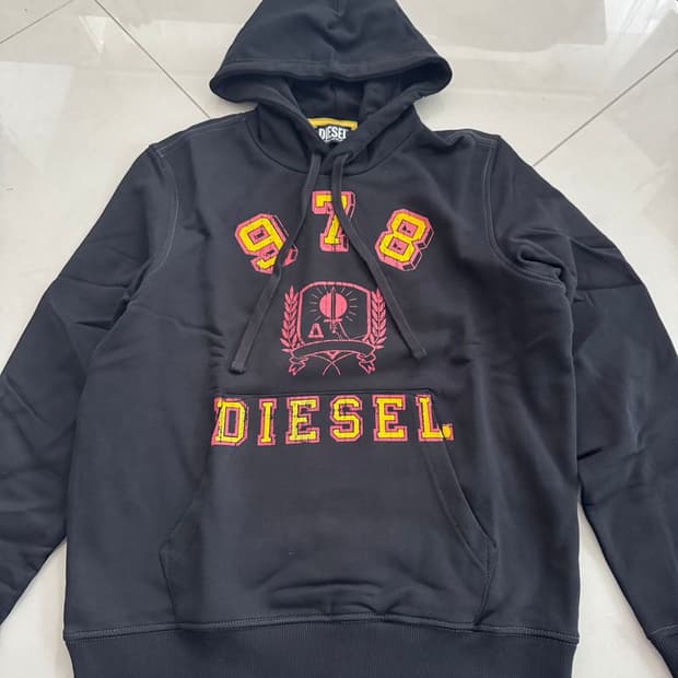 PRINT PULLOVER HOODIE 프린트 풀오버 스웨트 후드 티셔츠