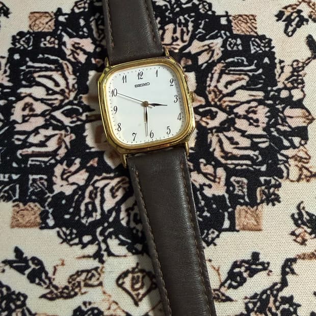 SEIKO 빈티지 쿼츠 시계