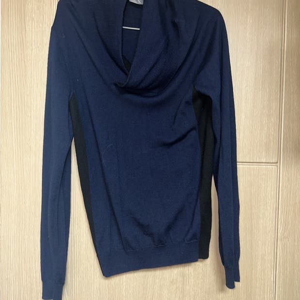 아르마니 익스체인지 메리노울 홀터넥 니트