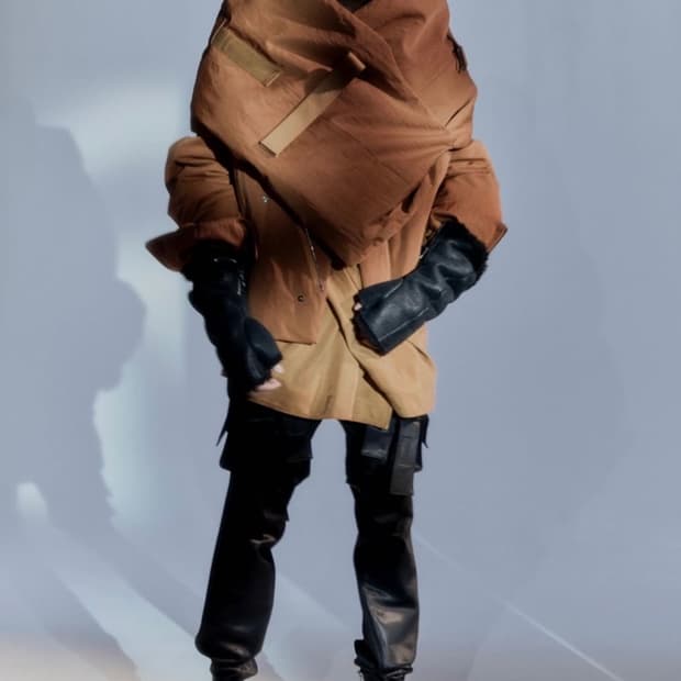 Julius FW22 양가죽 무통 건틀렛