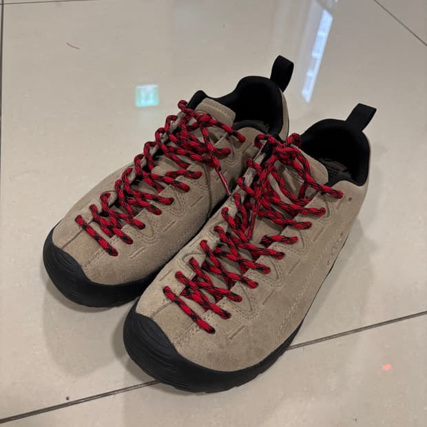 킨(KEEN) 재스퍼 스니커즈 실버 밍크