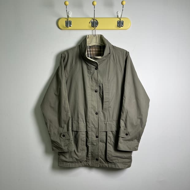 버버리 노바체크 카키 헌팅 필드 자켓 