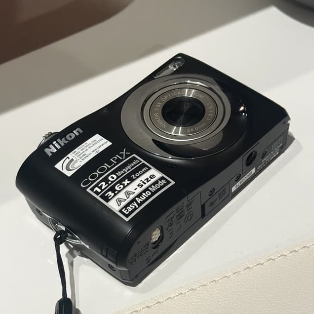 니콘 쿨픽스 L22