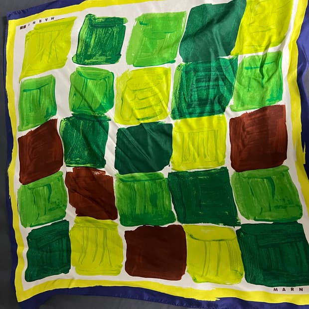 유니클로 x 마르니 스카프