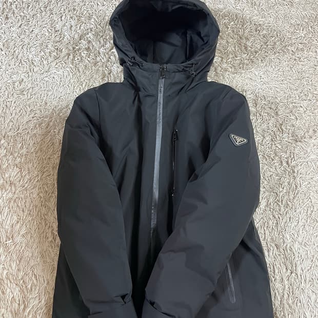 프라다 블랙 후드 패딩