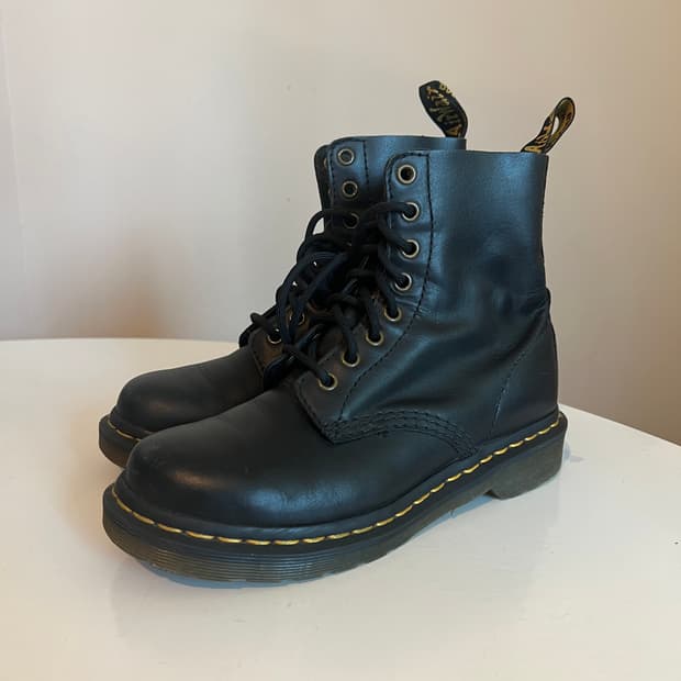 닥터마틴 1460 파스칼 부츠 