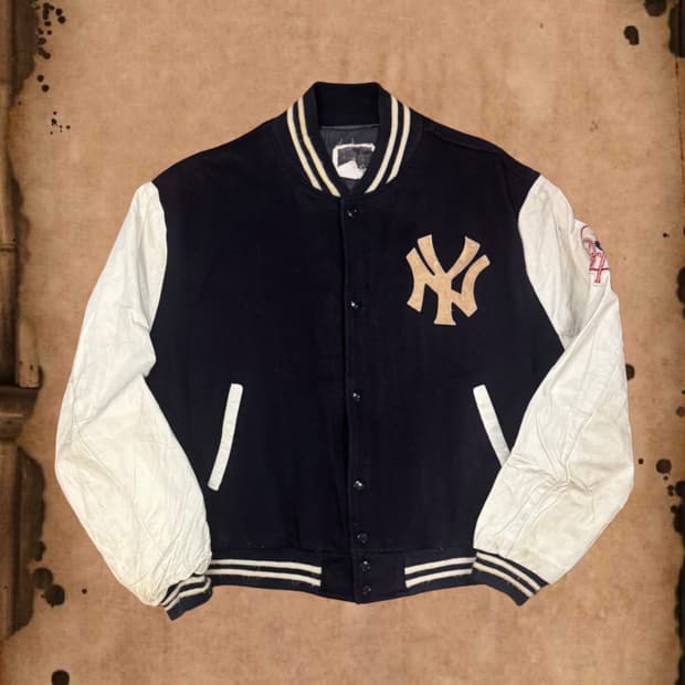 Vtg 90’s 뉴욕양키스 레더 바시티자켓